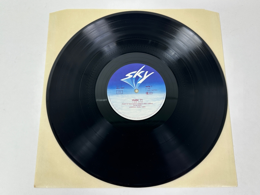 Cluster - 71, Sky Records (Germany) Sky 047 Vinyl Record [Photo 3]