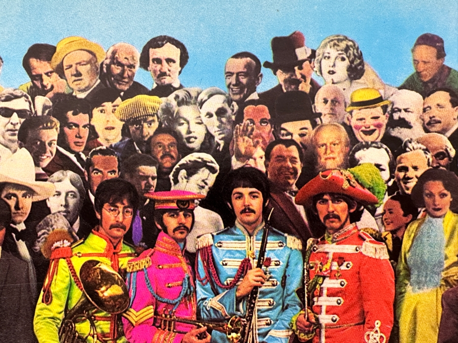 The Beatles - Sgt. Pepper's Lonely Hearts Club Band - Iconic Album Cover With Many Famous Figures - Capitol Records SMAS-2653 1967 Vinyl Record [Photo 5]