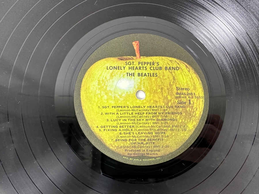 The Beatles - Sgt. Pepper's Lonely Hearts Club Band - Iconic Album Cover With Many Famous Figures - Capitol Records SMAS-2653 1967 Vinyl Record [Photo 12]