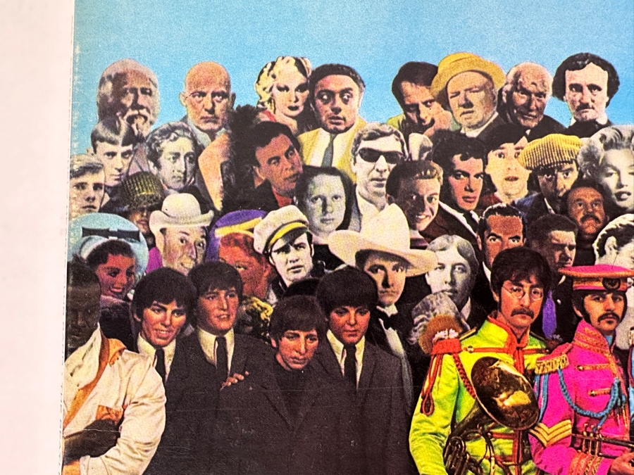 The Beatles - Sgt. Pepper's Lonely Hearts Club Band - Iconic Album Cover With Many Famous Figures - Capitol Records SMAS-2653 1967 Vinyl Record [Photo 4]