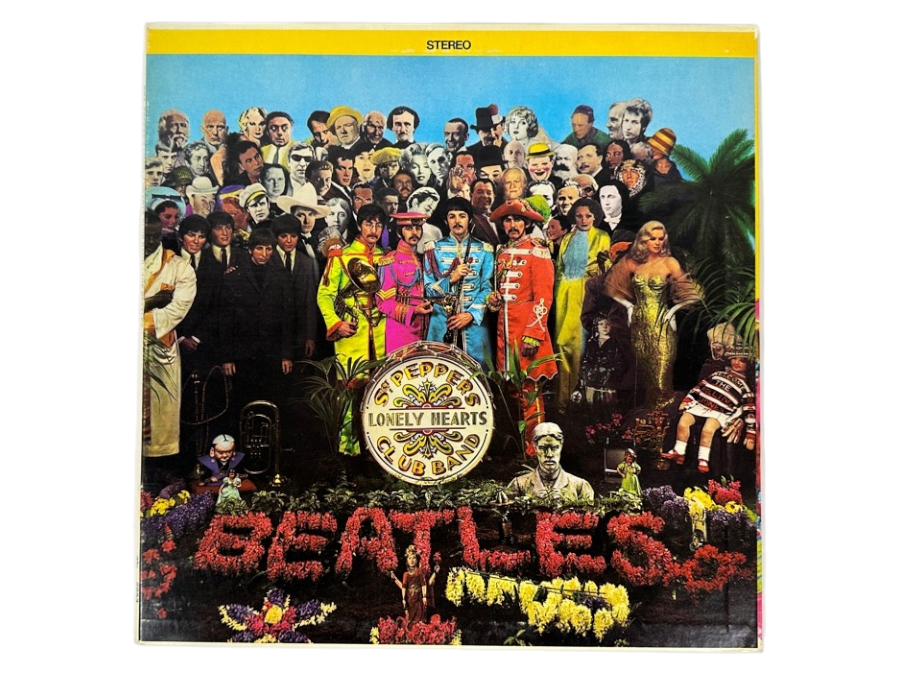 The Beatles - Sgt. Pepper's Lonely Hearts Club Band - Iconic Album Cover With Many Famous Figures - Capitol Records SMAS-2653 1967 Vinyl Record