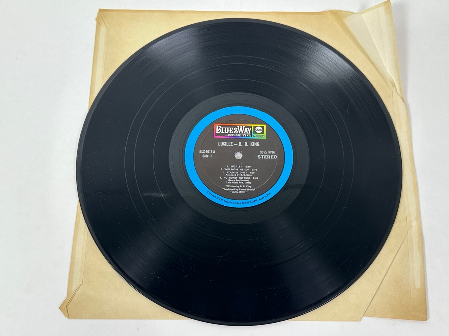 B.B. King - Lucille. This Iconic Blues Album Features A Stylized Image Of B.B. King's Beloved Guitar, Lucille BluesWay BLS-6016 1968 Vinyl Record [Photo 5]