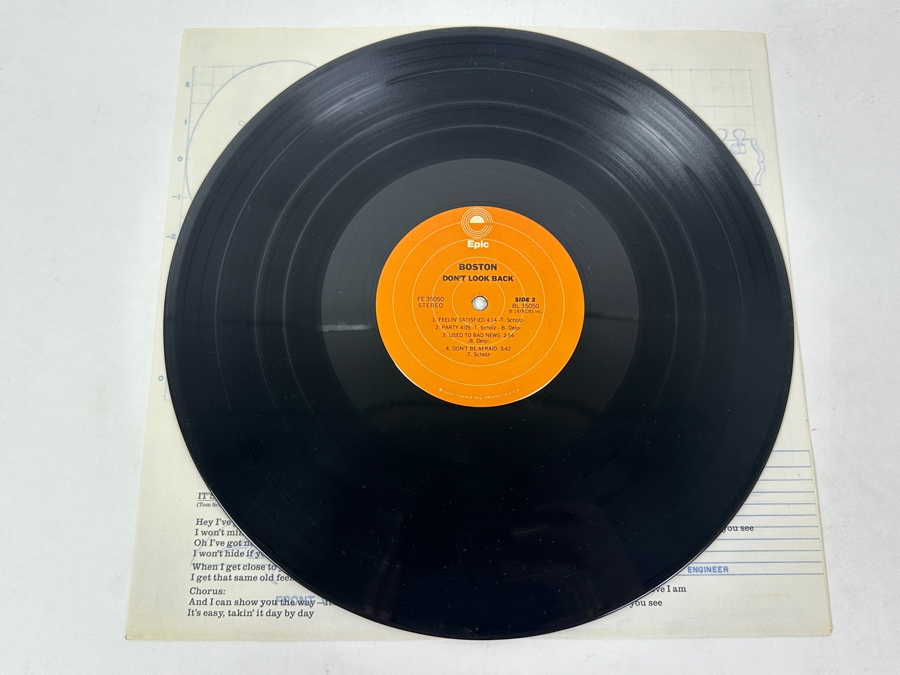 Boston - Boston Legendary Self-Titled Classic Rock Masterpiece Features Iconic Spaceship Art. Epic Records FE 35050 1978 Vinyl Record [Photo 5]