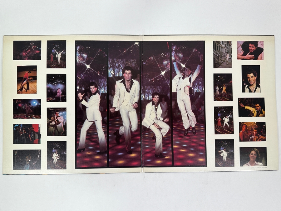 The Original Movie Sound Track Featuring John Travolta And The Bee Gees - Saturday Night Fever. RSO Records, RS-2-4001 1977 Vinyl Record [Photo 2]