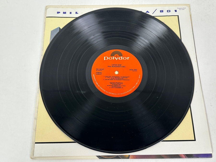 Phil Manzanera - 801, Featuring Surreal Artwork Of Intertwined Faces With Covered Eyes And A Golden Chain Against Skyscrapers, Polydor PD-1-6147 1976 Vinyl Record [Photo 4]