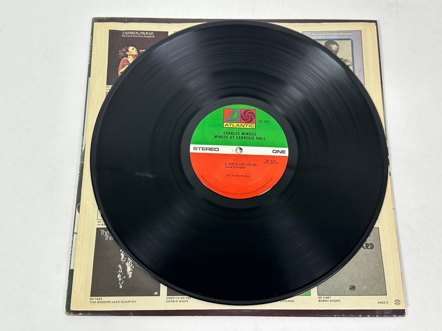Mingus - At Carnegie Hall. Classic Live Jazz Performance Released On Atlantic Records, SD 1667 1974 Vinyl Record [Photo 3]