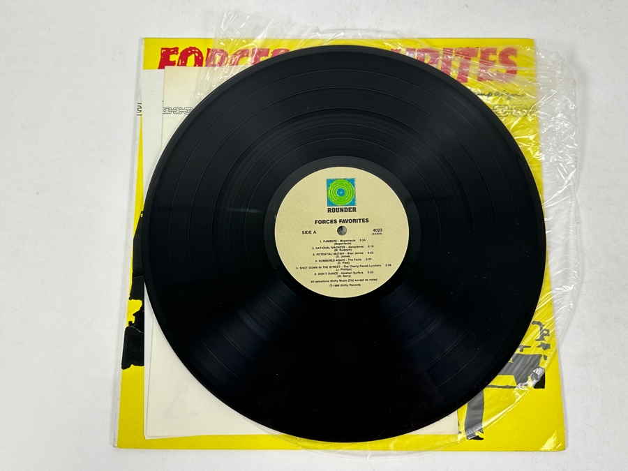 Various Artists - Forces Favourites - Eleven Songs By South Africans Supporting The End Conscription Campaign - Rounder Records 4023 1987 Vinyl Record [Photo 4]