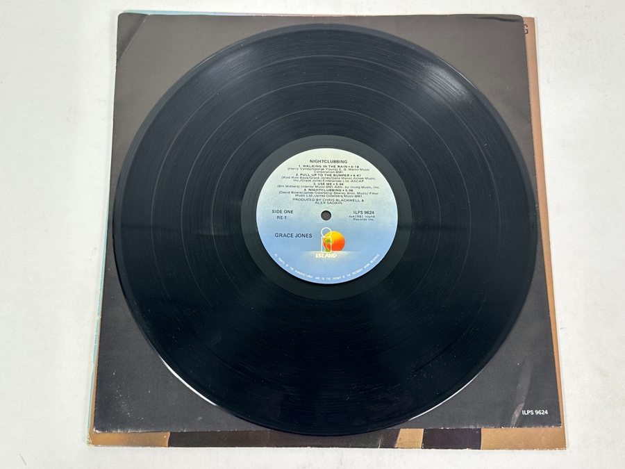 Grace Jones - Nightclubbing Island Records ILPS 9624 1981 Vinyl Record [Photo 3]
