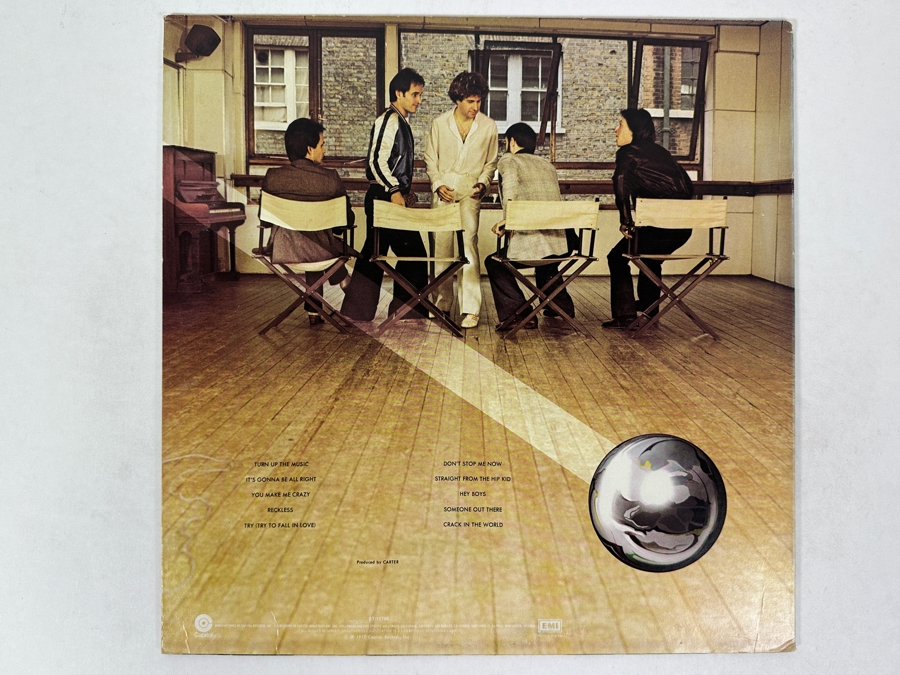 Sammy Hagar - Musical Chairs Capitol ST-11706 1977 Vinyl Record [Photo 2]