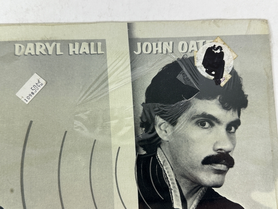 Factory Sealed Daryl Hall & John Oates - Voices RCA Victor PL-13646 1980 Vinyl Record [Photo 3]