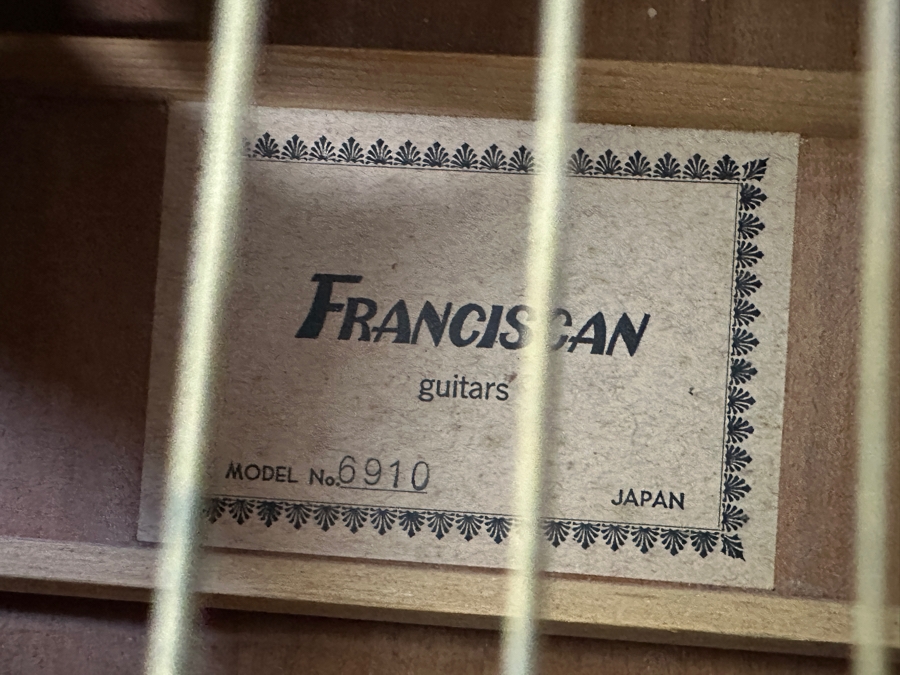 Franciscan Natural Finish Acoustic Guitar Model No. 6910 With Hard Guitar Case 41'L [Photo 6]