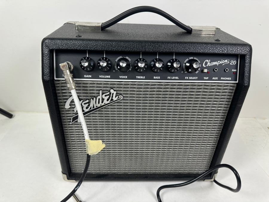 Fender Champion 20 Electric Guitar Amplifier [Photo 10]
