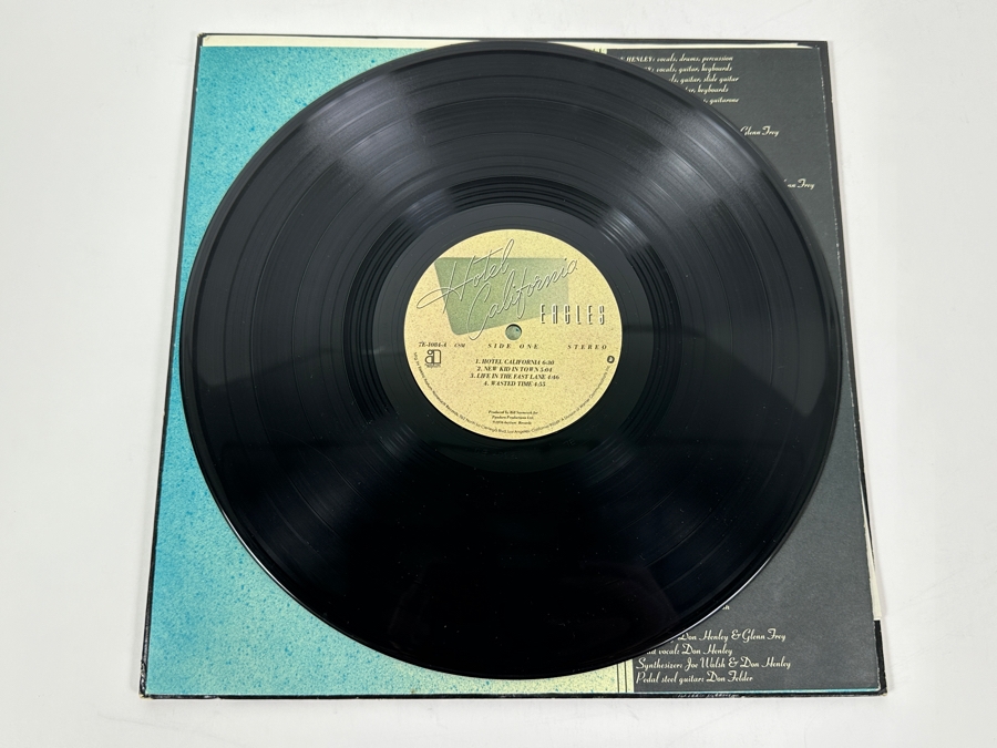 Eagles - Hotel California - Iconic Album Cover Featuring Sunset Over The Beverly Hills Hotel - Asylum Records 7E-1084 1976 Vinyl Record [Photo 5]