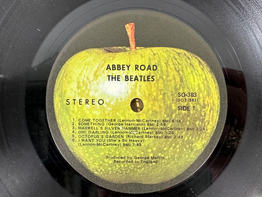 The Beatles - Abbey Road, Apple Records, SO-383, 1969 Iconic Photo Of The Band Crossing The Street Vinyl Record [Photo 4]