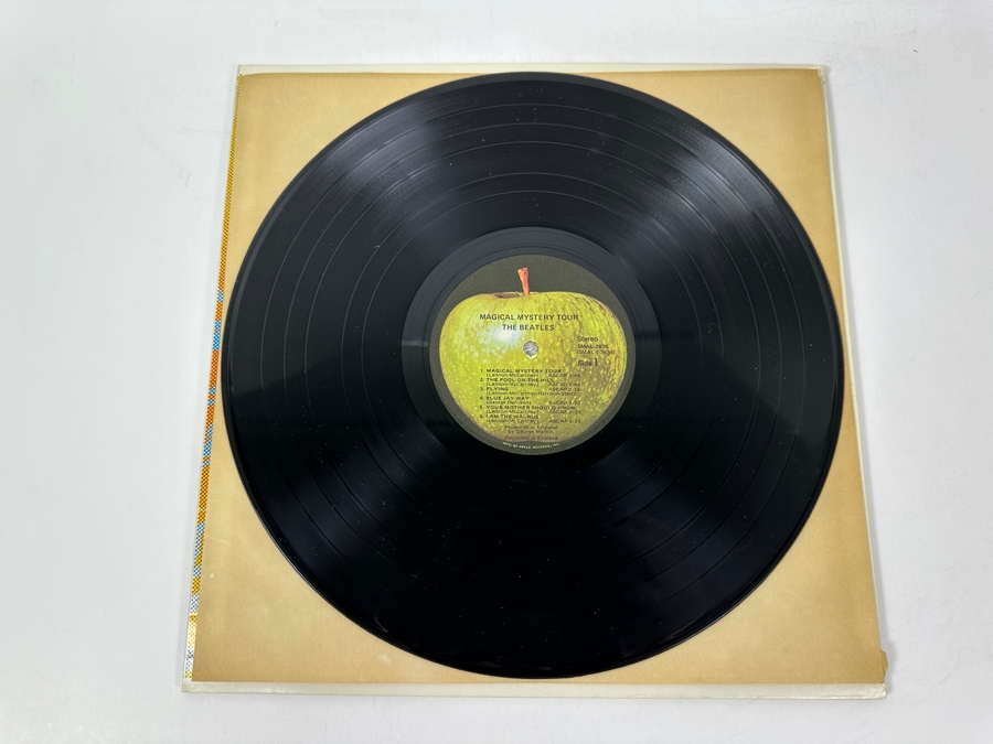 The Beatles - Magical Mystery Tour: Capitol Records SMAL 2835 1967 - Features A 24-Page Color Picture Book - Vinyl Record [Photo 12]