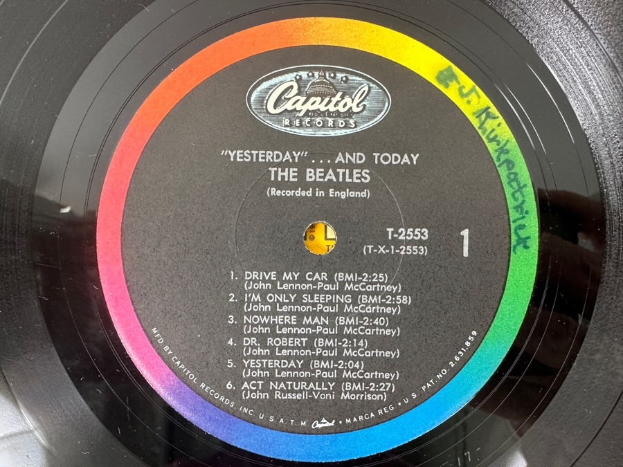 The Beatles - Yesterday And Today - Capitol Records [T 2553] 1966 - Original American Pressing Vinyl Record [Photo 4]