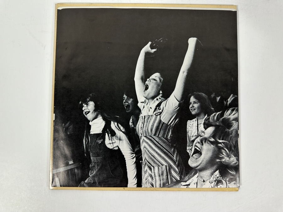 The Beatles - At The Hollywood Bowl - Capitol Records SMAS-11638 1977 Vinyl Record [Photo 9]