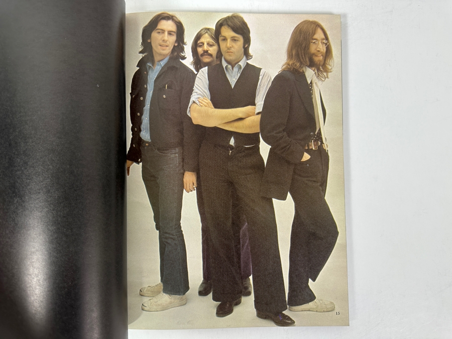 Just Added - Vintage 1976 First Edition Paperback Book 'Linda's Pictures' - Photography Collection By Linda McCartney Featuring Photographs Of Many Rock & Roll Legends [Photo 5]