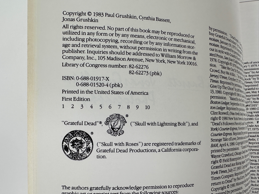 Just Added - 1983 First Edition Paperback Book Grateful Dead: The Official Book For Deadheads [Photo 3]