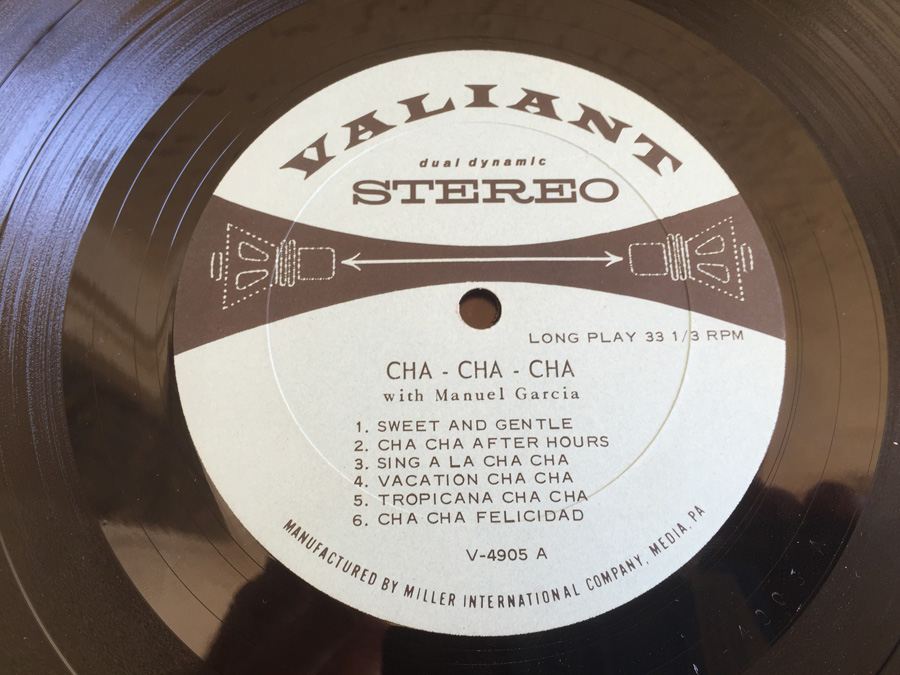 Manuel Garcia Con Su Orquesta - Cha-Cha And Tango Dance Party Hits - Valiant - V-4905 [Photo 4]