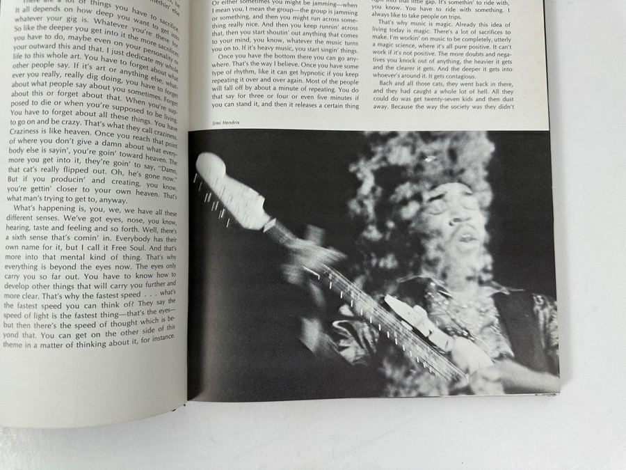 Just Added - Vintage 1970 First Edition Hardcover Book A World Bold As Love Rock - Explores Rock Music, Culture, And Its Live Performers Through Dynamic Photography [Photo 4]