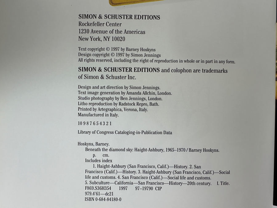 Just Added - 1997 First Edition Hardcover Book Beneath The Diamond Sky Haight-Ashbury 1965-1970 Written By Barney Hoskyns [Photo 5]