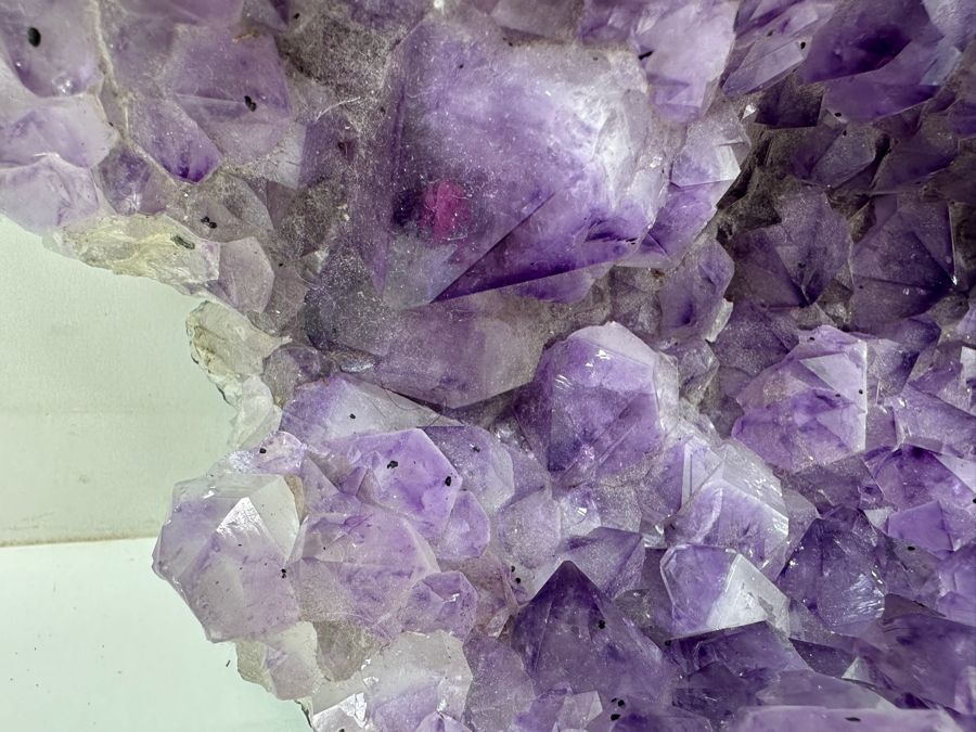 Just Added - Stunning Amethyst Geode 12.5'L [Photo 4]