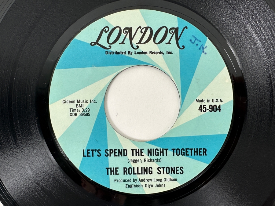 Just Added - The Rolling Stones 'Let's Spend The Night Together' And 'Ruby Tuesday' On London Records, Catalog Number 45-904, With Original Sleeve Featuring The Band 45 RPM Vinyl Record [Photo 2]