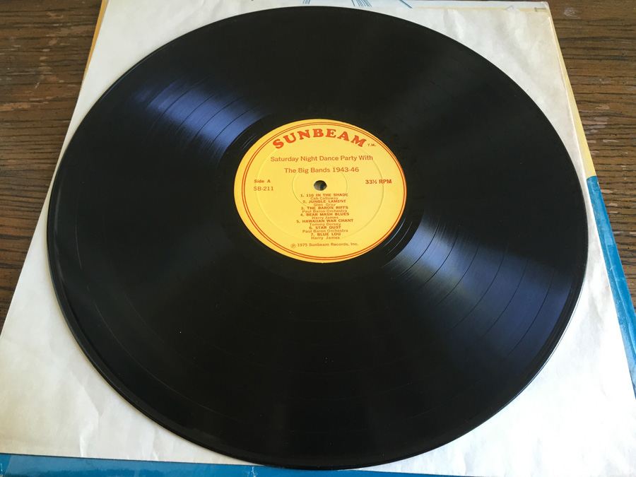 Saturday Night Dance Party With The Big Bands 1943-46 - Sunbeam Records - SB-211 [Photo 4]
