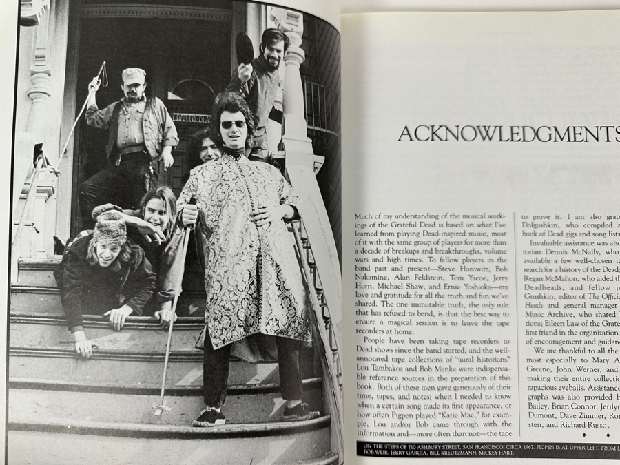 Just Added - First Edition Softcover Book 'Playing In The Band' An Oral And Visual Portrait Of The Legendary Grateful Dead By David Gans And Peter Simon [Photo 4]