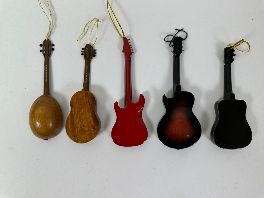 Just Added - Five Miniature Musical Instrument Ornaments Including Guitars And A Mandolin [Photo 6]