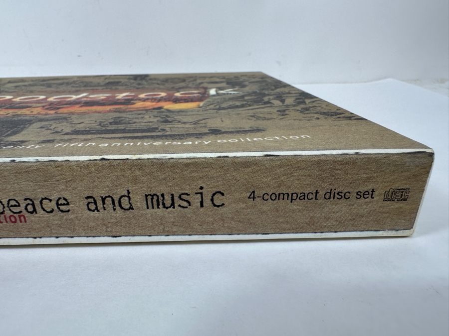 Just Added - Woodstock - Three Days Of Peace And Music - Twenty-Fifth Anniversary Collection Atlantic 82636-2 1994 4-Compact Disc CD Box Set
 [Photo 7]