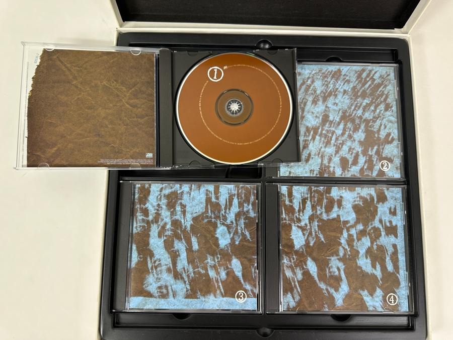 Just Added - Woodstock - Three Days Of Peace And Music - Twenty-Fifth Anniversary Collection Atlantic 82636-2 1994 4-Compact Disc CD Box Set
 [Photo 5]