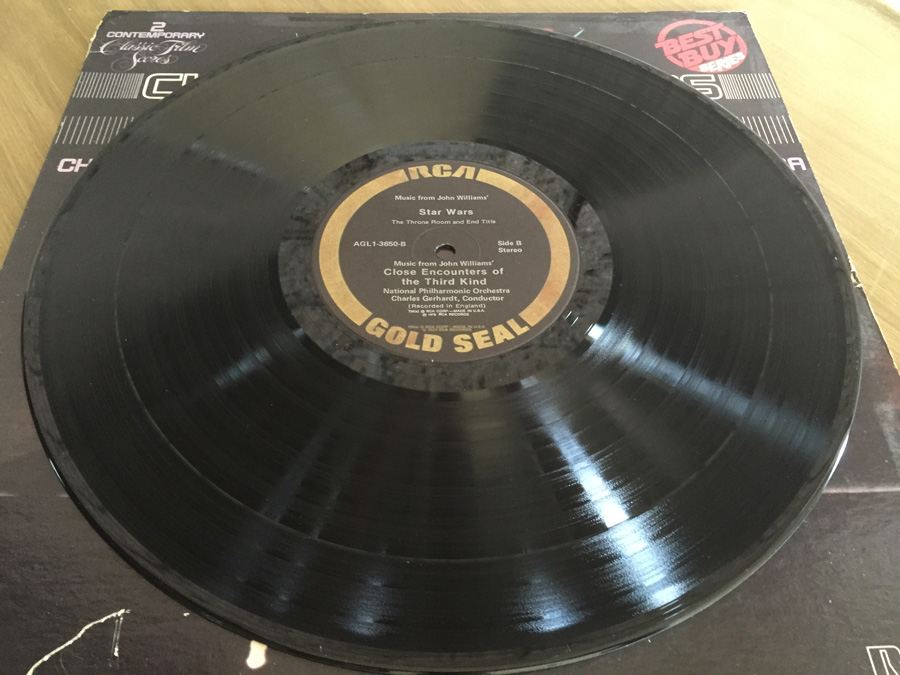 Charles Gerhardt / National Philharmonic Orchestra ‎- Music From John Williams' Close Encounters Of The Third Kind / Star Wars - RCA ‎- AGL1-3650 [Photo 5]