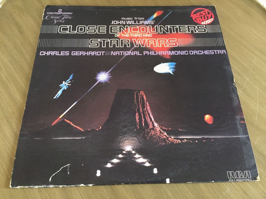 Charles Gerhardt / National Philharmonic Orchestra ‎- Music From John Williams' Close Encounters Of The Third Kind / Star Wars - RCA ‎- AGL1-3650 [Photo 1]