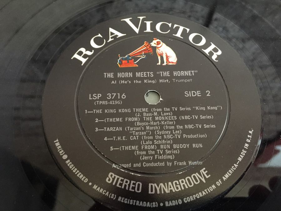 Al (He's The King) Hirt - The Horn Meets 'The Hornet' - RCA Victor ‎- LSP-3716 [Photo 6]