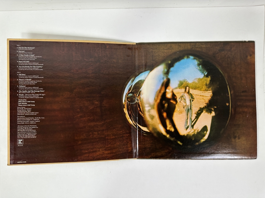 Just Added - Neil Young - Harvest - Reprise Records MS 2032 1972 Vinyl Record [Photo 2]