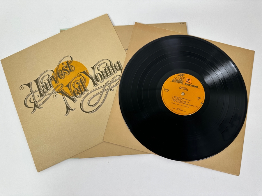 Just Added - Neil Young - Harvest - Reprise Records MS 2032 1972 Vinyl Record [Photo 4]