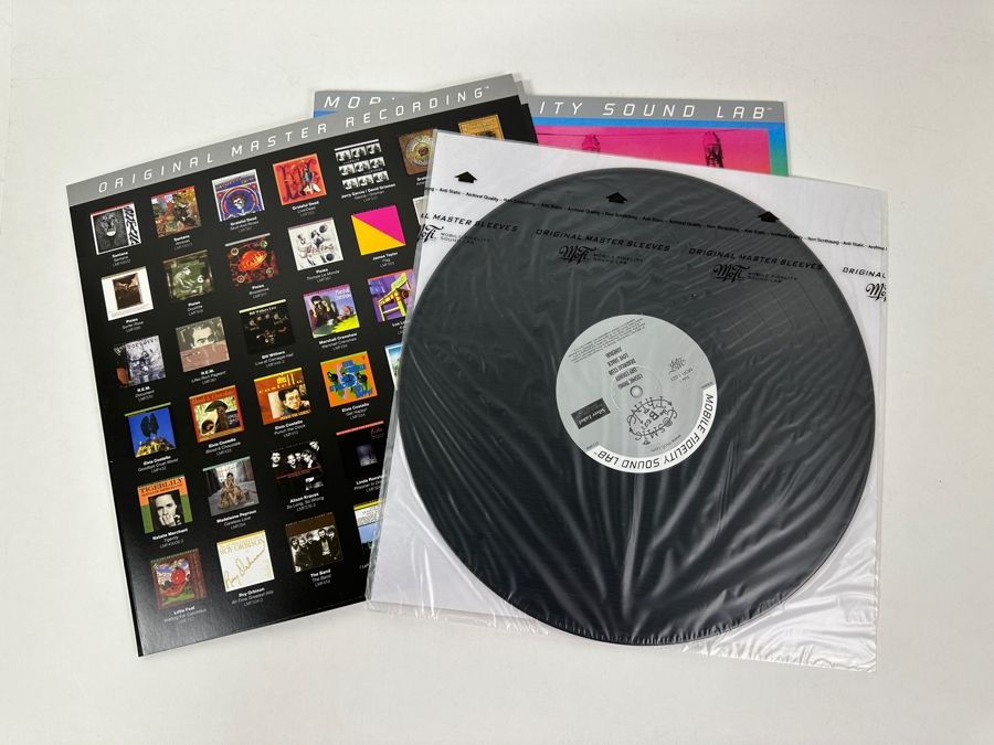 Just Added - The B-52's - Cosmic Thing - Mobile Fidelity Sound Lab MOFI 1-023 2012 Special Limited  Edition Numbered 3902 Silver Label Vinyl Record [Photo 6]