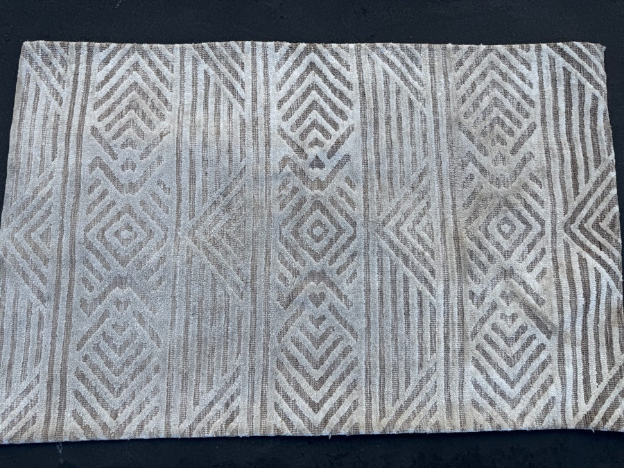 Colton Area Rug By Feizy With Geometric Pattern Made In India 3'6' x 5'6' [Photo 2]