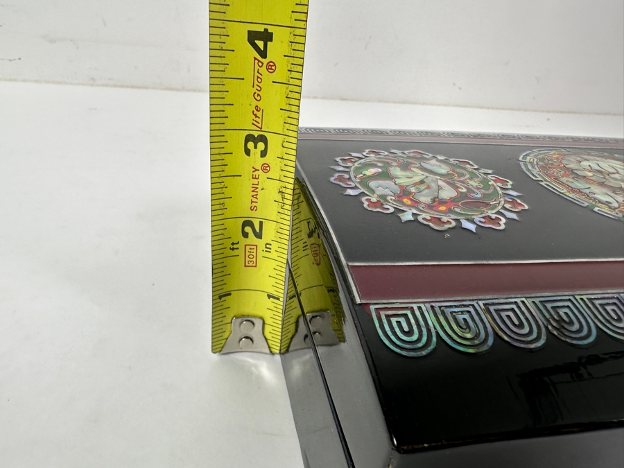 Stunning Black Lacquer Box With Mother Of Pearl Inlay Featuring Butterflies And Flowers 8.5'W x 6'D x 2.75'H [Photo 13]