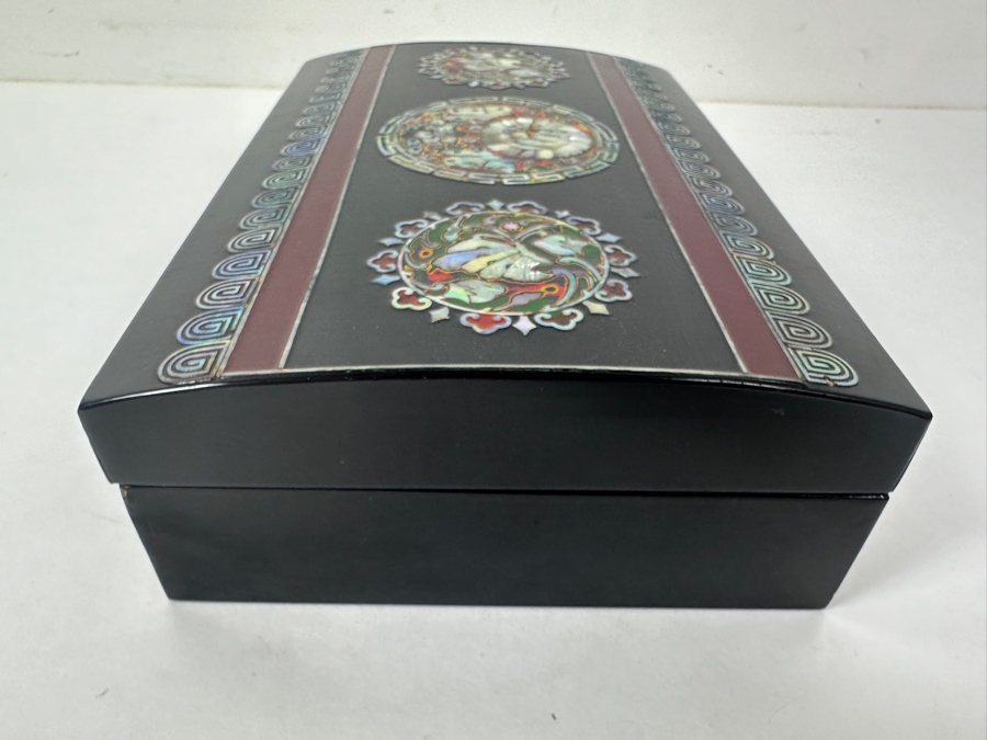 Stunning Black Lacquer Box With Mother Of Pearl Inlay Featuring Butterflies And Flowers 8.5'W x 6'D x 2.75'H [Photo 8]