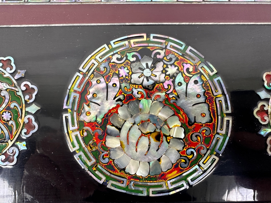 Stunning Black Lacquer Box With Mother Of Pearl Inlay Featuring Butterflies And Flowers 8.5'W x 6'D x 2.75'H [Photo 4]