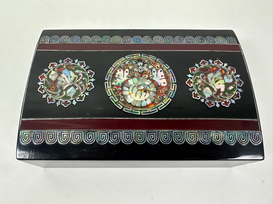 Stunning Black Lacquer Box With Mother Of Pearl Inlay Featuring Butterflies And Flowers 8.5'W x 6'D x 2.75'H [Photo 2]