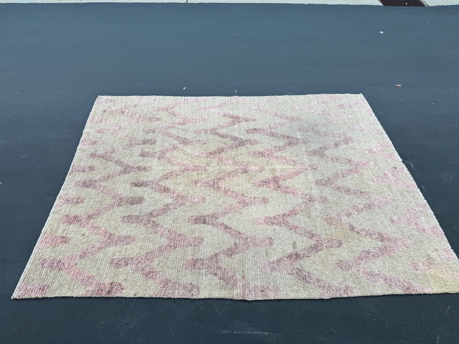 Handwoven Vintage Rug With Pink Zigzag Pattern 84'W x 106'L [Photo 2]