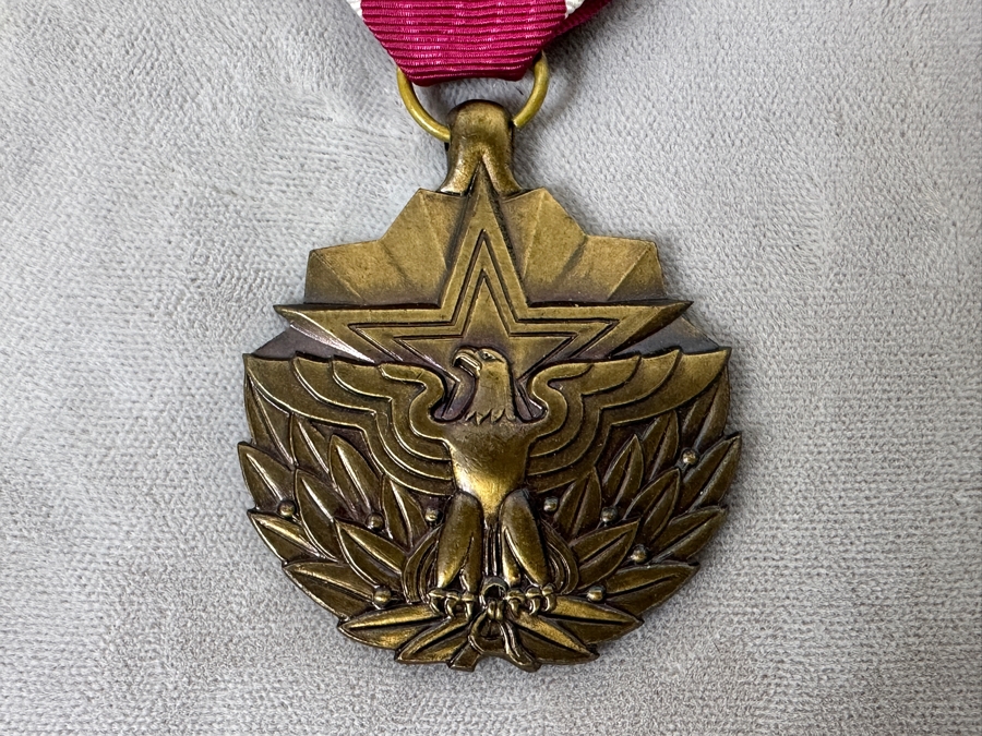 U.S. Meritorious Service Medal Set, Including Full-Size Medal, Service Ribbon, Lapel Pin and Case [Photo 4]