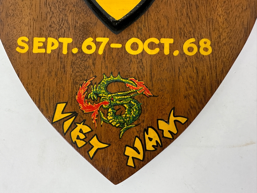 Pair Of Wooden USMC Vietnam Wall Plaques 10.5 X 11.5 [Photo 4]