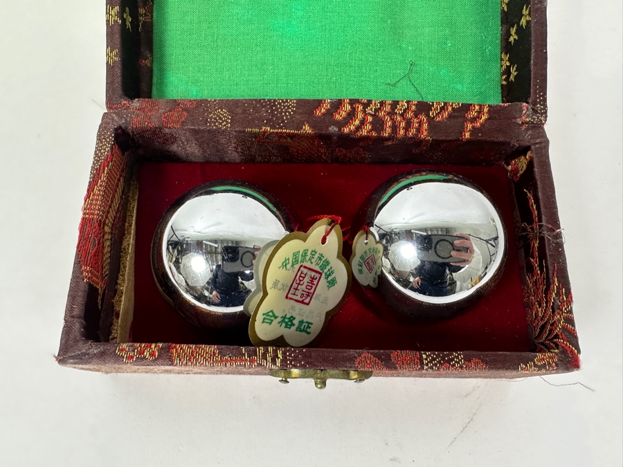 Chinese Meditation Baoding Balls In Silk Lined Box [Photo 5]