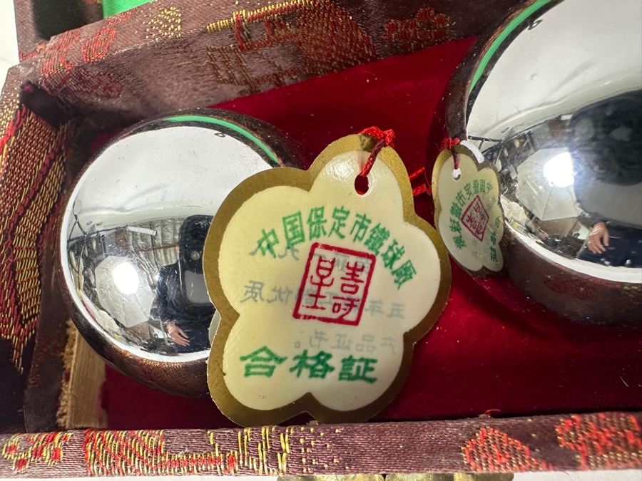 Chinese Meditation Baoding Balls In Silk Lined Box [Photo 3]