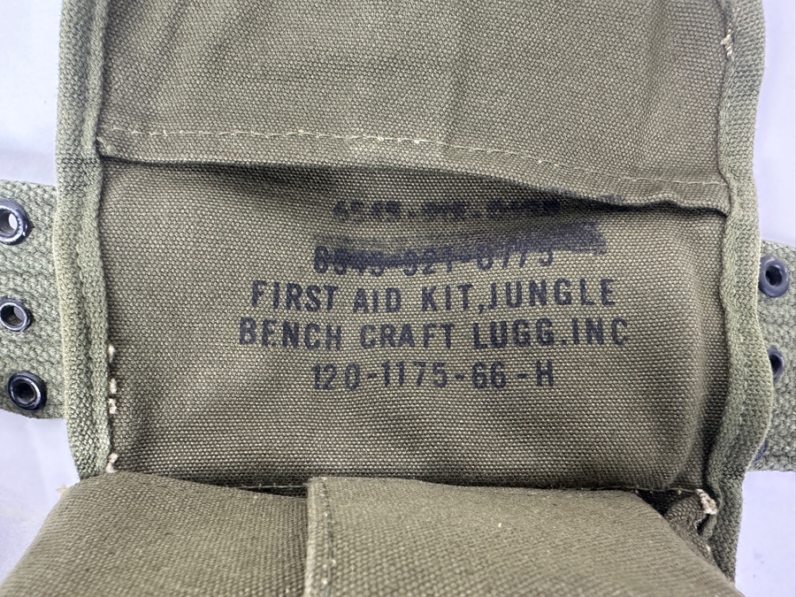 US Army Belt Kit Includes Holster, Magazine Pouch And Medical Pouch [Photo 6]